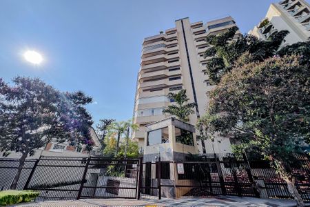 Apartamento à venda com 240m², 4 quartos e 4 vagasFachada