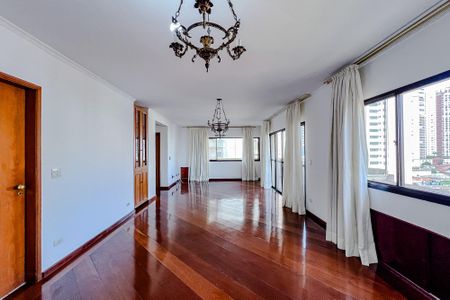 Apartamento à venda com 240m², 4 quartos e 4 vagasSala