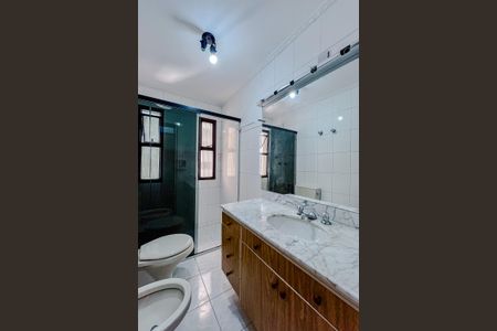 Apartamento à venda com 240m², 4 quartos e 4 vagasBanheiro da Suíte