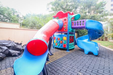 Apartamento à venda com 103m², 3 quartos e 2 vagasÁrea comum - Playground