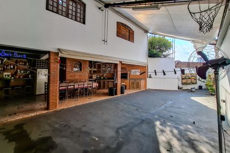 Casa para alugar com 360m², 4 quartos e 4 vagas Casa para alugar com 360m², 4 quartos e 4 vagasÁrea Externa