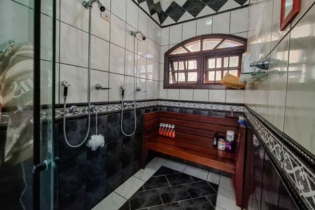 Casa para alugar com 360m², 4 quartos e 4 vagas Casa para alugar com 360m², 4 quartos e 4 vagasBanheiro