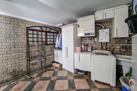Casa para alugar com 360m², 4 quartos e 4 vagas Casa para alugar com 360m², 4 quartos e 4 vagasCozinha