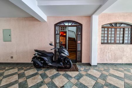 Casa para alugar com 360m², 4 quartos e 4 vagas Casa para alugar com 360m², 4 quartos e 4 vagasGaragem