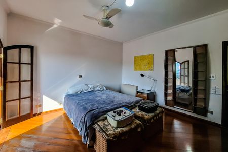 Casa para alugar com 360m², 4 quartos e 4 vagas Casa para alugar com 360m², 4 quartos e 4 vagasQuarto 3