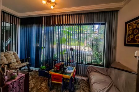 Casa para alugar com 360m², 4 quartos e 4 vagas Casa para alugar com 360m², 4 quartos e 4 vagasSala