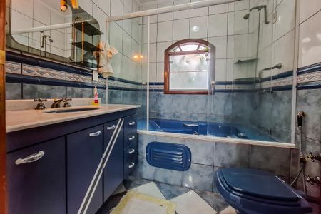 Casa para alugar com 360m², 4 quartos e 4 vagas Casa para alugar com 360m², 4 quartos e 4 vagasBanheiro