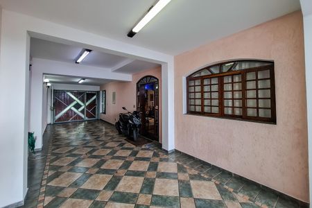 Casa para alugar com 360m², 4 quartos e 4 vagas Casa para alugar com 360m², 4 quartos e 4 vagasGaragem