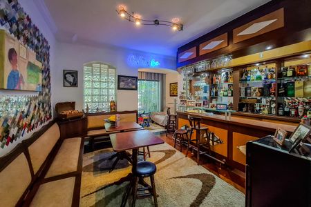 Casa para alugar com 360m², 4 quartos e 4 vagas Casa para alugar com 360m², 4 quartos e 4 vagasSala