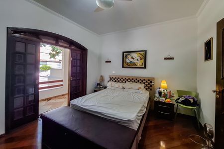 Casa para alugar com 360m², 4 quartos e 4 vagas Casa para alugar com 360m², 4 quartos e 4 vagasQuarto