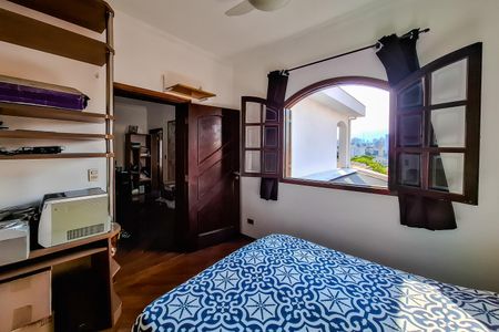 Casa para alugar com 360m², 4 quartos e 4 vagas Casa para alugar com 360m², 4 quartos e 4 vagasQuarto 2