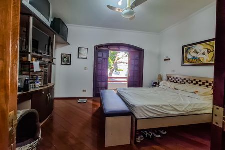 Casa para alugar com 360m², 4 quartos e 4 vagas Casa para alugar com 360m², 4 quartos e 4 vagasQuarto