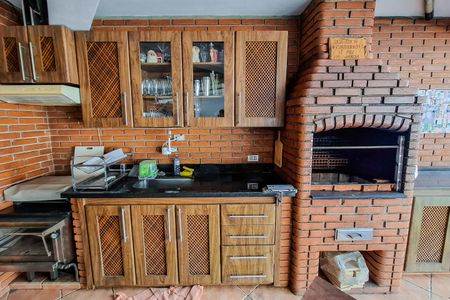 Casa para alugar com 360m², 4 quartos e 4 vagas Casa para alugar com 360m², 4 quartos e 4 vagasÁrea Externa