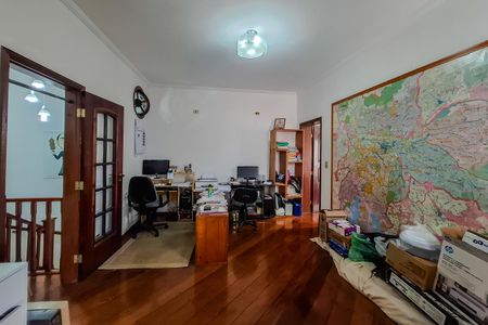 Casa para alugar com 360m², 4 quartos e 4 vagas Casa para alugar com 360m², 4 quartos e 4 vagasEscritório