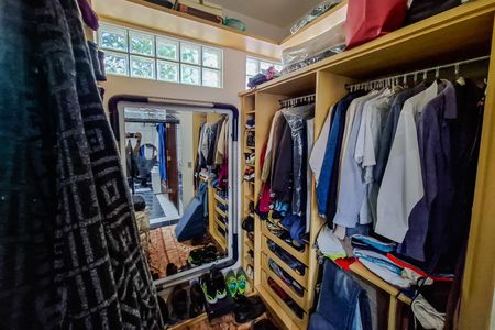 Casa para alugar com 360m², 4 quartos e 4 vagas Casa para alugar com 360m², 4 quartos e 4 vagasCloset do quarto