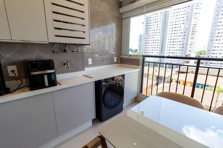 Apartamento à venda com 53m², 2 quartos e 1 vagaCozinha e Área de Serviço