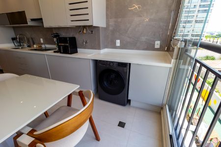 Apartamento à venda com 53m², 2 quartos e 1 vagaCozinha e Área de Serviço