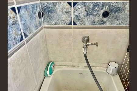 Apartamento para alugar com 80m², 2 quartos e 1 vaga Apartamento para alugar com 80m², 2 quartos e 1 vagaÁrea de Serviço