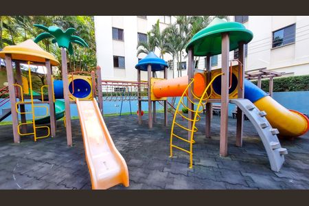 Apartamento para alugar com 56m², 2 quartos e 1 vaga Apartamento para alugar com 56m², 2 quartos e 1 vagaÁrea comum - Playground