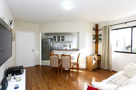 Apartamento para alugar com 56m², 2 quartos e 1 vaga Apartamento para alugar com 56m², 2 quartos e 1 vagaSala