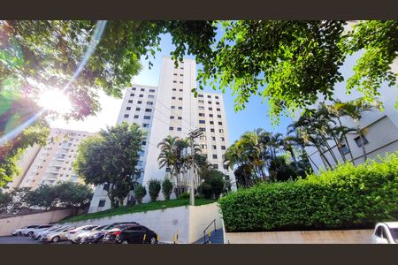 Apartamento para alugar com 56m², 2 quartos e 1 vaga Apartamento para alugar com 56m², 2 quartos e 1 vagaFachada