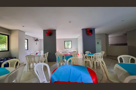 Apartamento para alugar com 56m², 2 quartos e 1 vaga Apartamento para alugar com 56m², 2 quartos e 1 vagaÁrea comum - Salão de festas