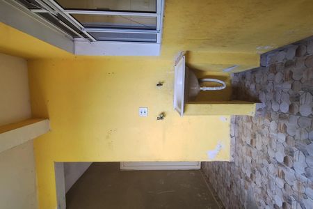 Casa para alugar com 42m², 1 quarto e 1 vagaÁrea de Serviço