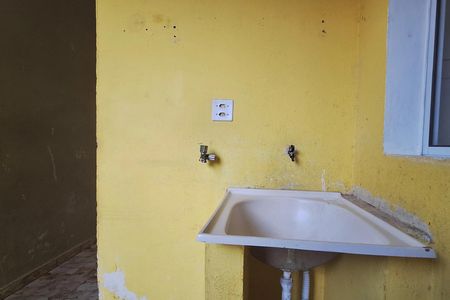 Casa para alugar com 42m², 1 quarto e 1 vagaÁrea de Serviço