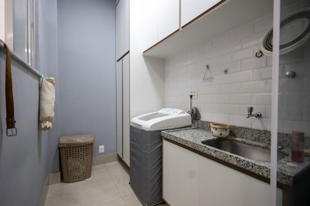 Apartamento à venda com 58m², 2 quartos e sem vaga Apartamento à venda com 58m², 2 quartos e sem vagaÁrea de Serviço