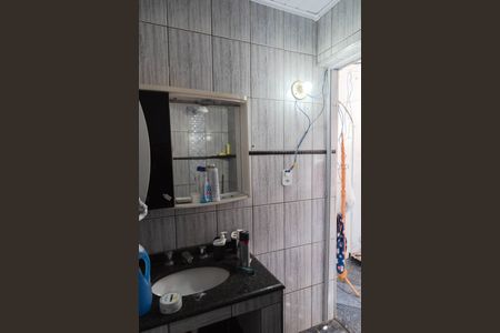 Casa à venda com 200m², 2 quartos e 2 vagas Casa à venda com 200m², 2 quartos e 2 vagasBanheiro 2