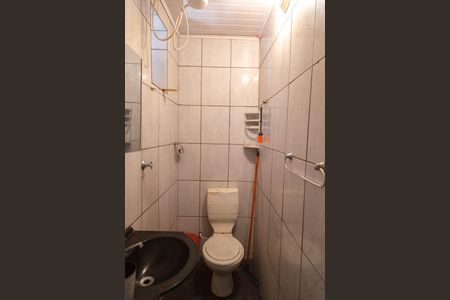 Casa à venda com 200m², 2 quartos e 2 vagas Casa à venda com 200m², 2 quartos e 2 vagasBanheiro