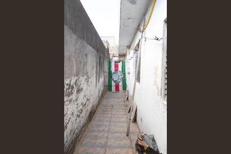 Casa à venda com 200m², 2 quartos e 2 vagas Casa à venda com 200m², 2 quartos e 2 vagasCorredor