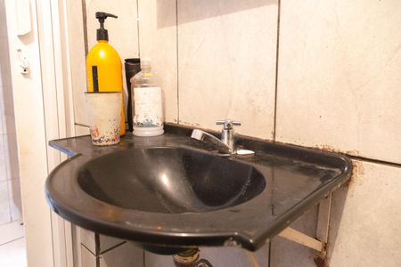 Casa à venda com 200m², 2 quartos e 2 vagas Casa à venda com 200m², 2 quartos e 2 vagasBanheiro