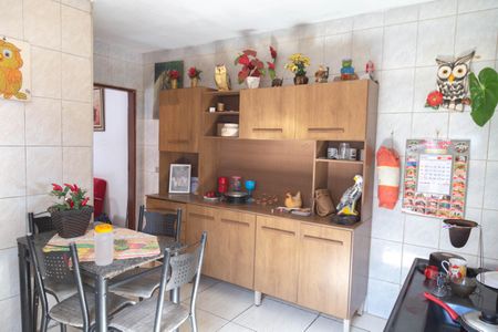 Casa à venda com 200m², 2 quartos e 2 vagas Casa à venda com 200m², 2 quartos e 2 vagasCozinha