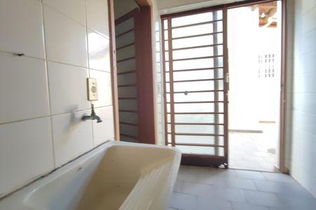 Casa à venda com 220m², 4 quartos e 2 vagasEdícula - Área de Serviço