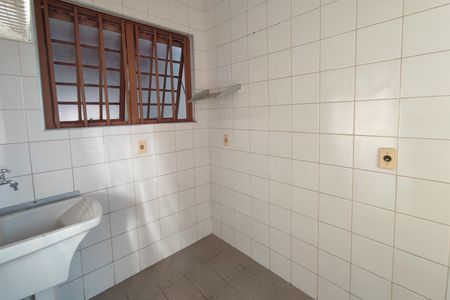 Casa à venda com 220m², 4 quartos e 2 vagasÁrea de Serviço