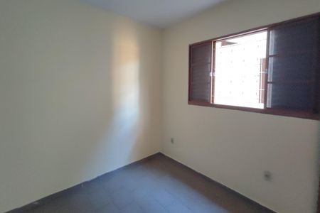 Casa à venda com 220m², 4 quartos e 2 vagasEdícula - Sala