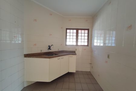 Casa à venda com 220m², 4 quartos e 2 vagasCozinha