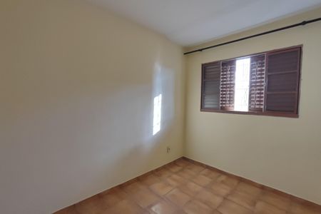 Casa à venda com 220m², 4 quartos e 2 vagasQuarto 3