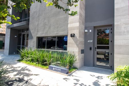 Apartamento à venda com 51m², 2 quartos e 1 vaga Apartamento à venda com 51m², 2 quartos e 1 vagaFachada e portaria