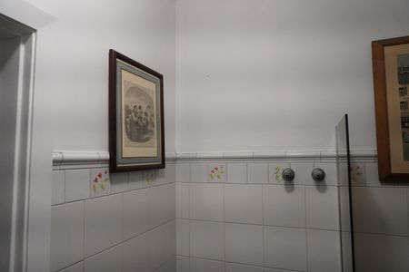 Casa à venda com 320m², 3 quartos e 2 vagasBanheiro de Serviço