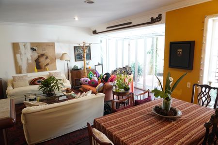 Casa à venda com 320m², 3 quartos e 2 vagasSala