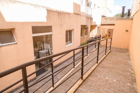 Apartamento à venda com 60m², 2 quartos e 1 vaga Apartamento à venda com 60m², 2 quartos e 1 vagaPiscina