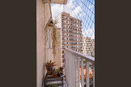 Apartamento à venda com 60m², 2 quartos e 1 vaga Apartamento à venda com 60m², 2 quartos e 1 vagaVaranda