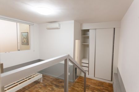 Casa à venda com 333m², 4 quartos e 3 vagas Casa à venda com 333m², 4 quartos e 3 vagasSuíte 2