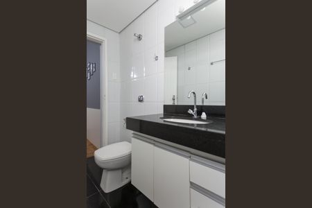 Casa à venda com 333m², 4 quartos e 3 vagas Casa à venda com 333m², 4 quartos e 3 vagasBanheiro da Suíte 3