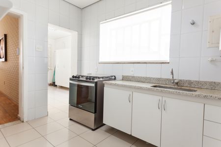 Casa à venda com 333m², 4 quartos e 3 vagas Casa à venda com 333m², 4 quartos e 3 vagasCozinha