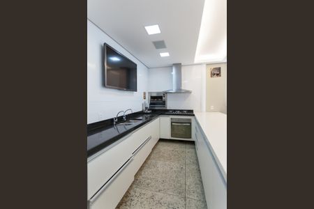 Casa à venda com 333m², 4 quartos e 3 vagas Casa à venda com 333m², 4 quartos e 3 vagasEspaço Gourmet