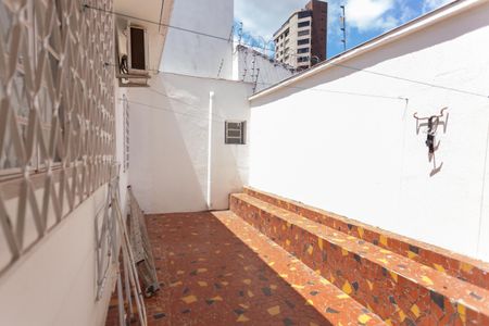 Casa à venda com 333m², 4 quartos e 3 vagas Casa à venda com 333m², 4 quartos e 3 vagasÁrea de Serviço