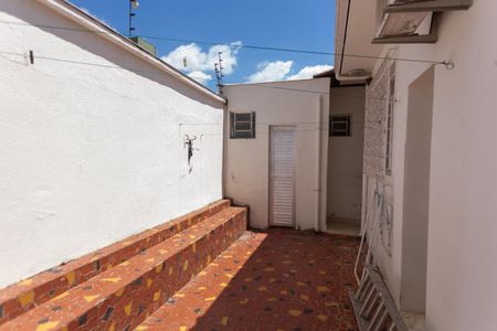 Casa à venda com 333m², 4 quartos e 3 vagas Casa à venda com 333m², 4 quartos e 3 vagasÁrea de Serviço